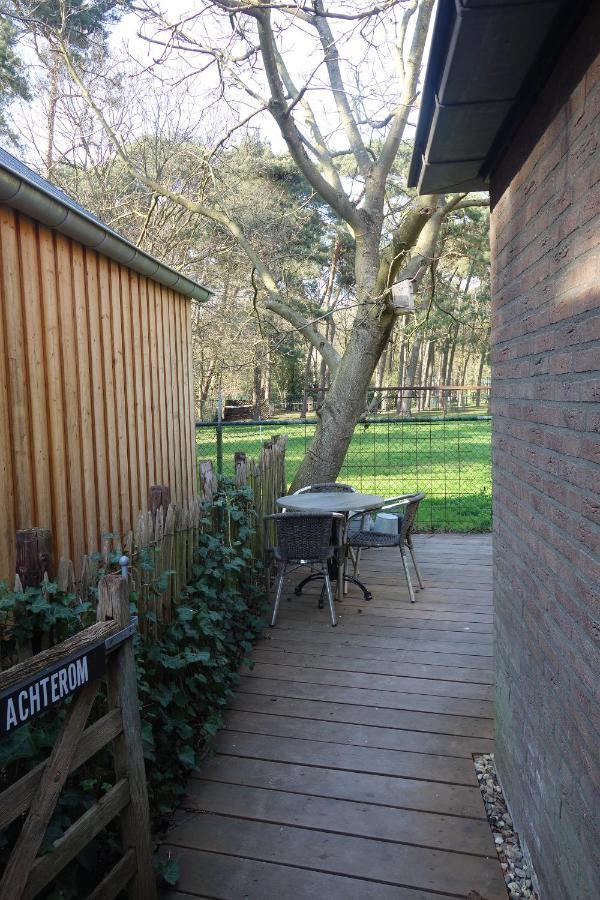 B&B Achterom Loon op Zand Exterior foto