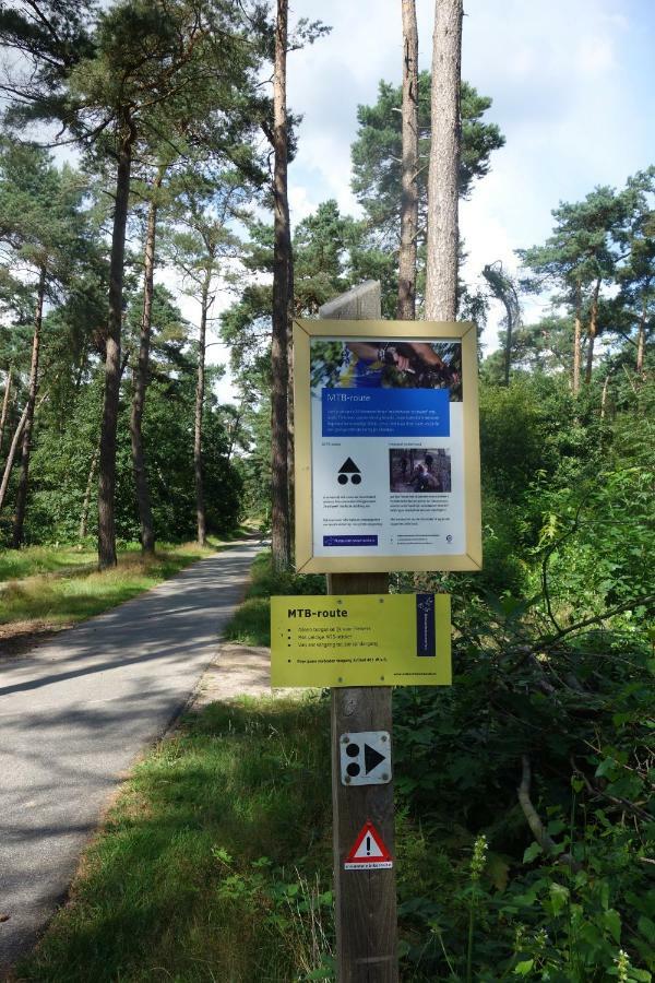 B&B Achterom Loon op Zand Exterior foto